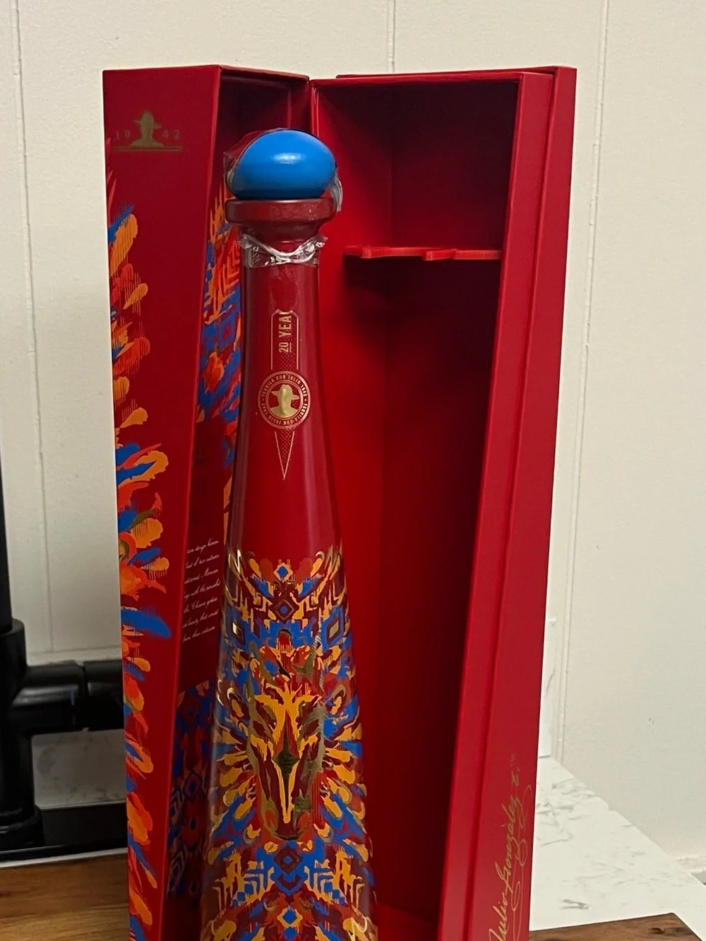 Limited edition Don Julio 1942 “LUNAR Year of the Horse" empty display set. - Picture 7 of 16